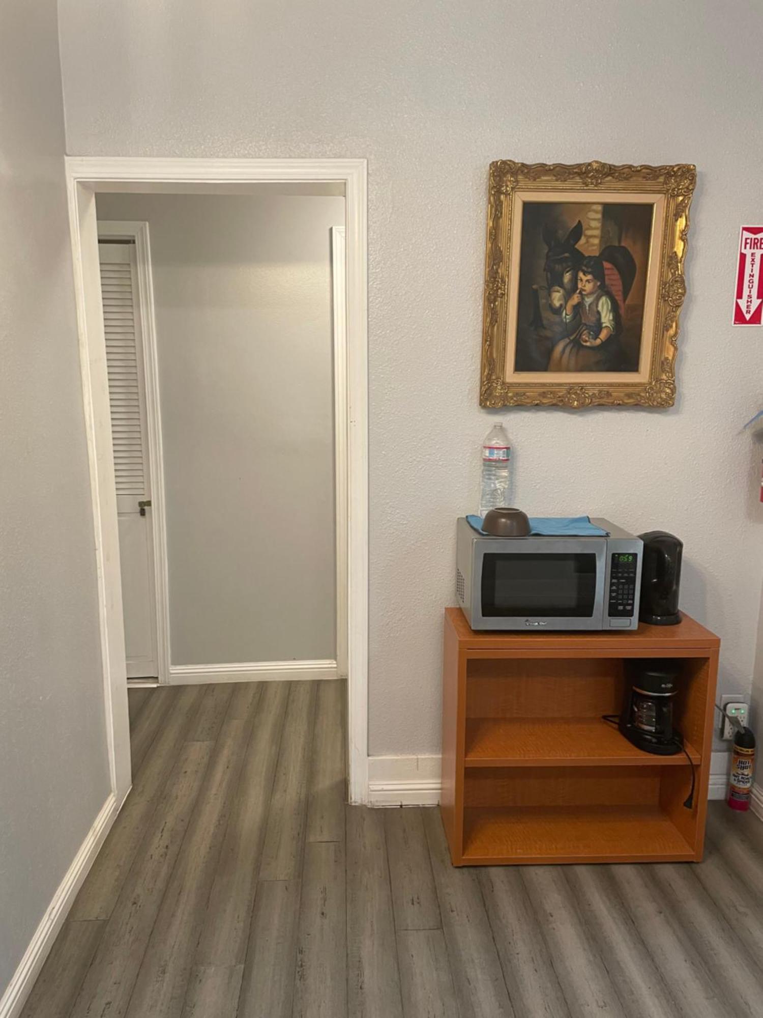 Private La Bedroom W Private Half-Bathroom - Ac - Wifi - Private Fridge -Smart Tv Лос-Анджелес Экстерьер фото